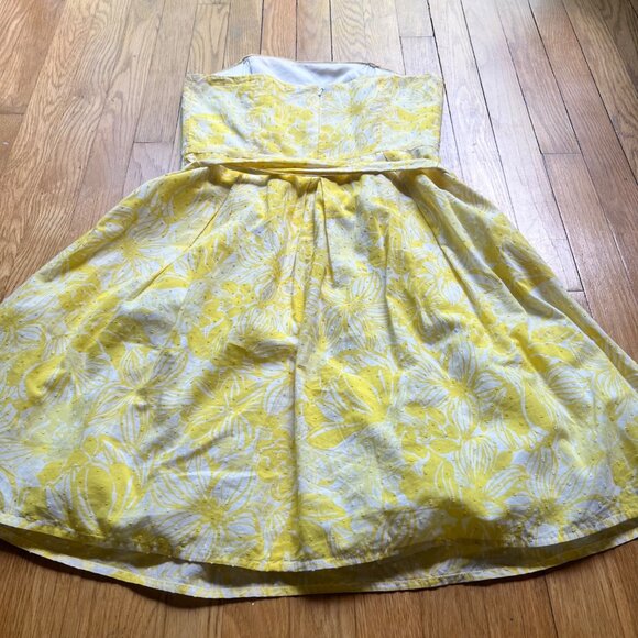 Lilly Pulitzer Size 6 Yellow & White Floral Swiss Dot Cotton Strapless Dress - Picture 14 of 16
